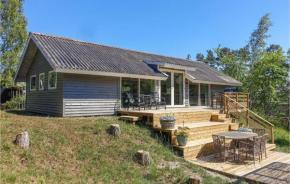 3 Bedroom Amazing Home In Aakirkeby